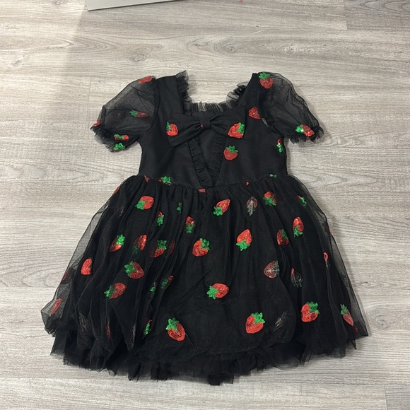 Lola and The Boys Tulle Sequin Strawberry Mini, size 6 - Picture 4 of 5